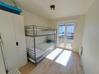 Sunny Coastal Apartment for 6 - 1