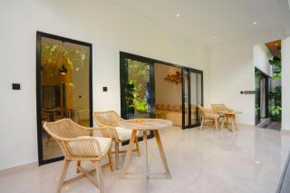 Modern Tropical Villa 3BR & Private Pool - 1