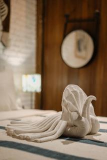 Tropical Kasbah Wooden House - 7