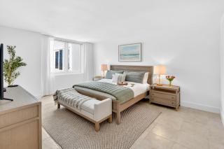 Roney Palace- 15th FL, Resort Condo, Direct Beach Access, Pools - 8