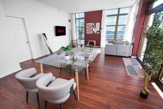 29th Floor 2BR Suite with Balcony and Gym - 8