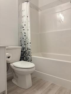 Modern 2BR Private Suite in SW Calgary - 3