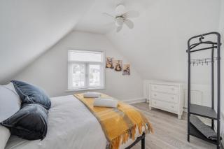Stylish 2Bed Flat Near Hampton Court RiverThames - Pass the Keys - 6