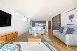 Rosetta Vista - Architectural Haven with River Views - 3