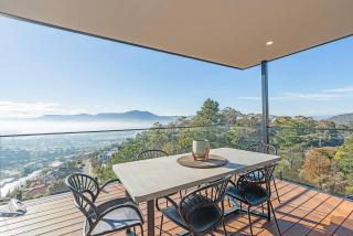Rosetta Vista - Architectural Haven with River Views - 1