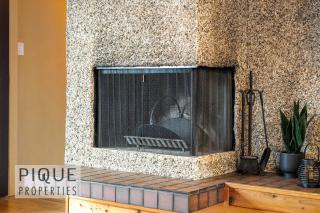 Urban Oasis - with 16ft Swim Spa - Heated Hot Tub & Pool - 4