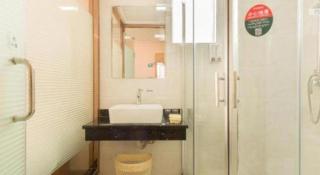 GreenTree Inn Yangshuo West Street Express Hotel - 1