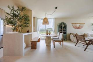 Casa Olivo 18th Fl Glass Sunroom Ocean Views - 0