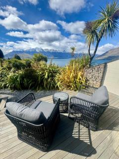 Sunrise Serenity - Romantic Views of Queenstown - 2