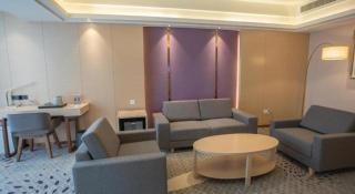 Lavande Hotels· Yueyang Linxiang Zhongfa - 1
