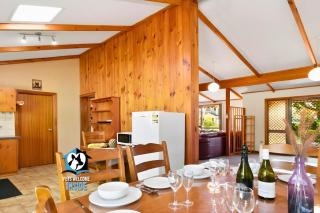 Lavender Cottage Coastal Charm & Tranquil Escapes - 2