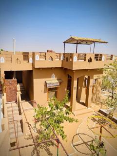 VVIP Desert Homestay - 8