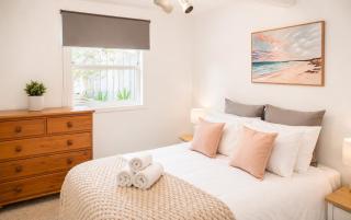 Beautiful Kingsland 2BR - 6