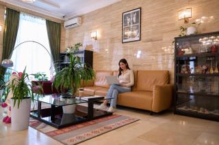 Garden Hotel - 5