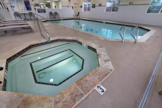 Comfort Suites Springfield-Eugene - 1