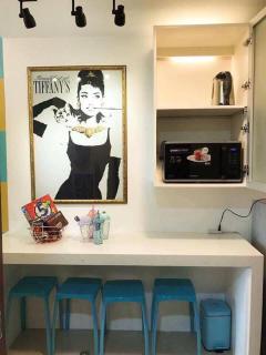 Tiffany Room At Shell Residences - Manila - 3