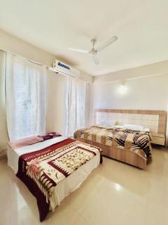 Radhe Radhe Luxury Stays - 6