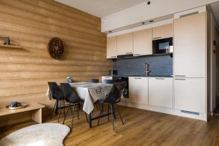 Le Chalet Lingonberry D7 Ski-in Ski-out by Aavalevi - 3