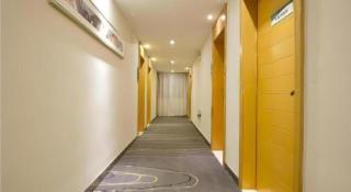 City Comfort Inn Yulin Bobai Pedestrian Street - Bobai - 1