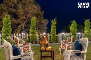 StayVista at IRIS with Outdoor Pool & Bonfire - 8