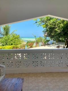 1Zi Beachfront Resort - 6