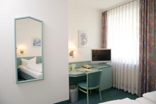 Hotel Till Eulenspiegel - Nichtrauchhotel - Garni - Würzburg - 1