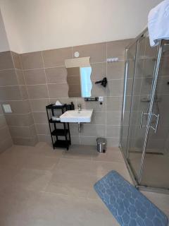 Spacious Apartment for 6 near Vienna Central Station - 5