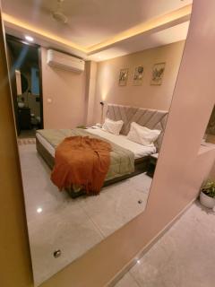 HomeScape Retreat Near Metro Sector 43 Gurgaon - 6