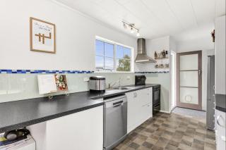 Country Comfort in Matangi - 8