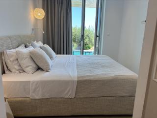 Gialova Hills - Luxury Villa with Private Pool, Garden & Seaview - Gialova - 5