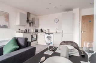 Modern 1BR Central Preston Apartment - 1