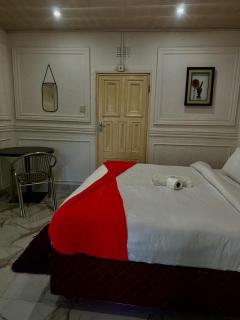 Royal Olympia Lodges & Safaris Lusaka - 1
