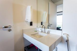 BHaus Helbor Wide Pinheiros - Studio Deluxe com Vista Incrível Panorâmica do 16o andar - Cama King - Rebouças - Academia - Coworking - Lavanderia - Estacionamento pago no prédio - Piscina no Rooftop - W5 - 5