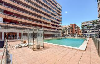 Cozy Apartment In Torrevieja With Swimming Pool - 8