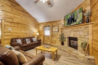 ER204 - Dream Catcher Great location! - Close to town! cabin - 7
