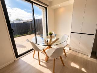 Elegant 4BR Home & Weekly & Monthly Deals Near SH20 - 9