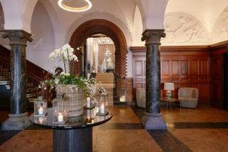 Ascot Hotel - 8