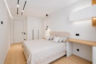 Lake and Park Residence - 0