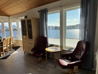 Lofoten Villa by the sea - 6