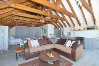 Mount Royal Loft - 7