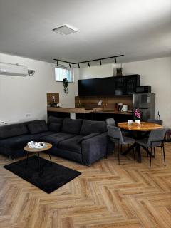 Dominó Apartman - 0