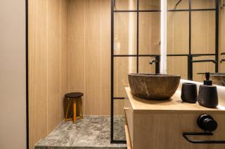 Urban Eden Suite - 8