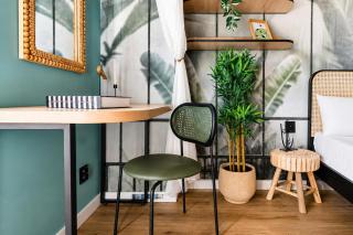 Urban Eden Suite - 3
