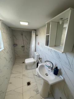White Apartments Ksamil - 9