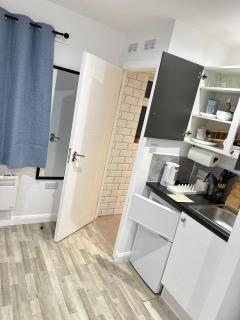 Modern Studio in SE9, near Greenwich - O2- Canary Wharf - FREE Parking - 1