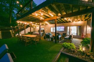 Lakefront Group Stay, Sleeps 19, Indoor Pool, Hot Tub, Arcades - 2