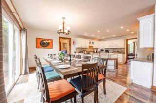 Lakefront Group Stay, Sleeps 19, Indoor Pool, Hot Tub, Arcades - 4