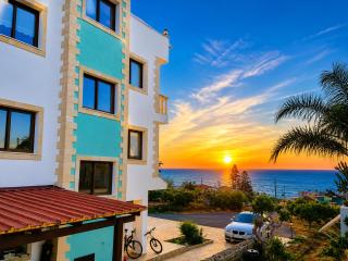 JOANNA SUNSET APTS Pomos - 9