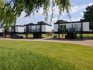 4 Avocet Quay , Emsworth - 0