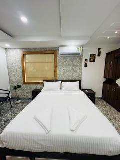 Elown Villa and Rooms - 0